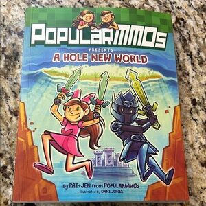 Harper PopularMMOs A Hole New World Book - Multicolor